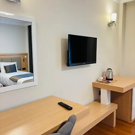 Tufad Prestige Boutique Hotell 3*